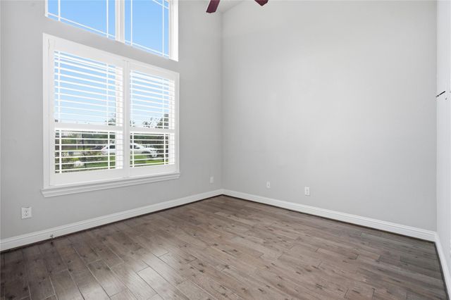 327 Westwood Drive, League City, TX 77573