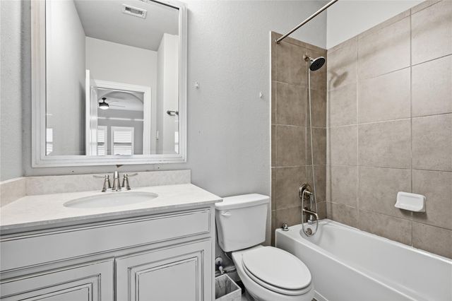 327 Westwood Drive, League City, TX 77573