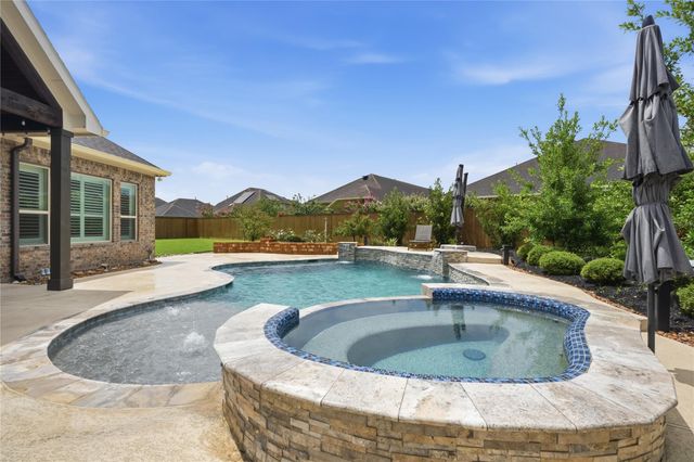 327 Westwood Drive, League City, TX 77573