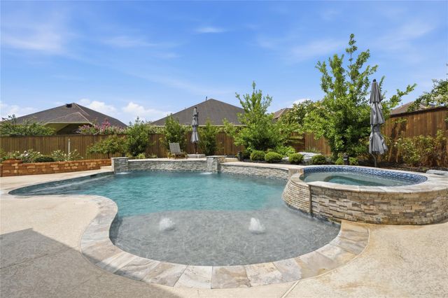 327 Westwood Drive, League City, TX 77573