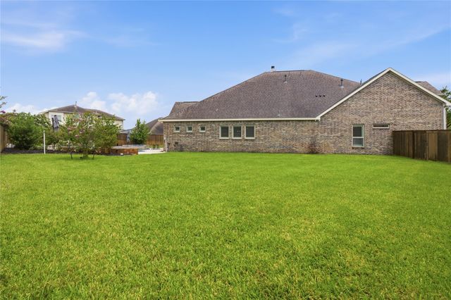 327 Westwood Drive, League City, TX 77573