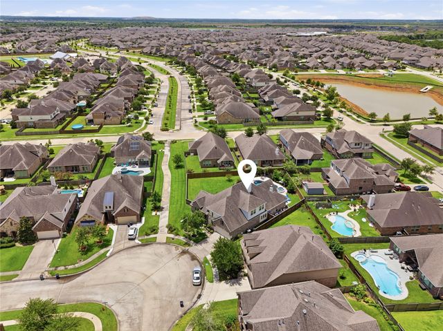 327 Westwood Drive, League City, TX 77573