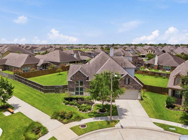 327 Westwood Drive, League City, TX 77573