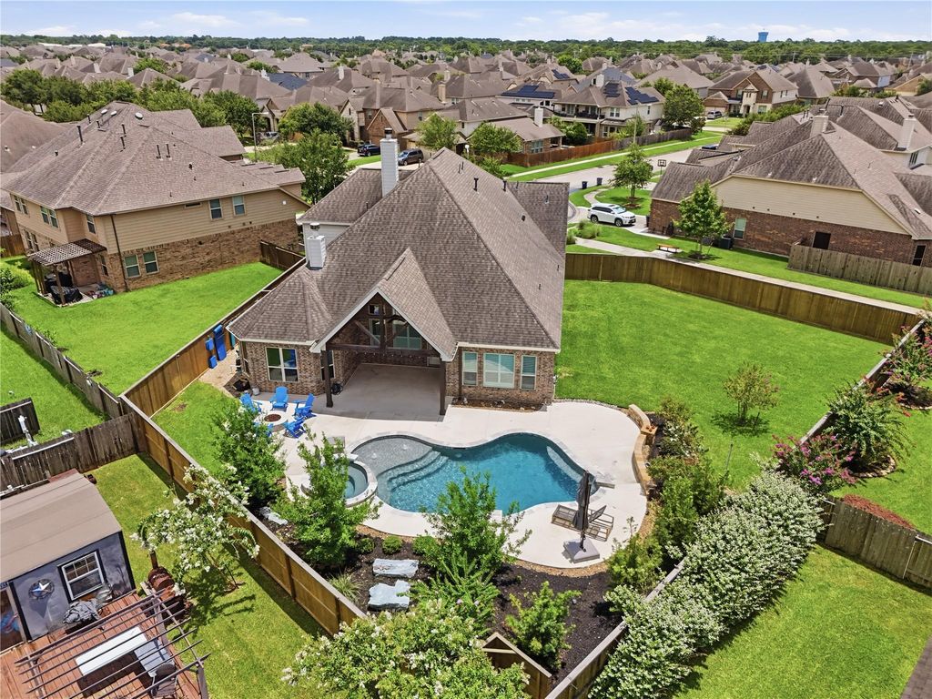 327 Westwood Drive, League City, TX 77573