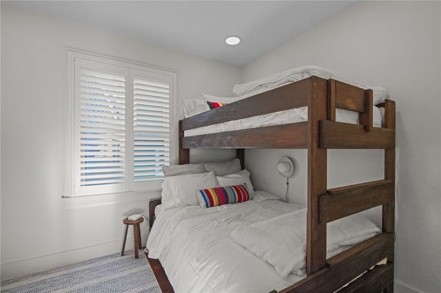 8 Cross Street 1, Newport, RI 02840