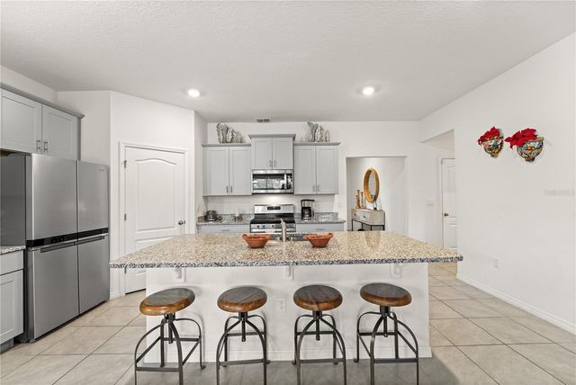 7630 OAKMOSS LOOP, Davenport, FL 33837