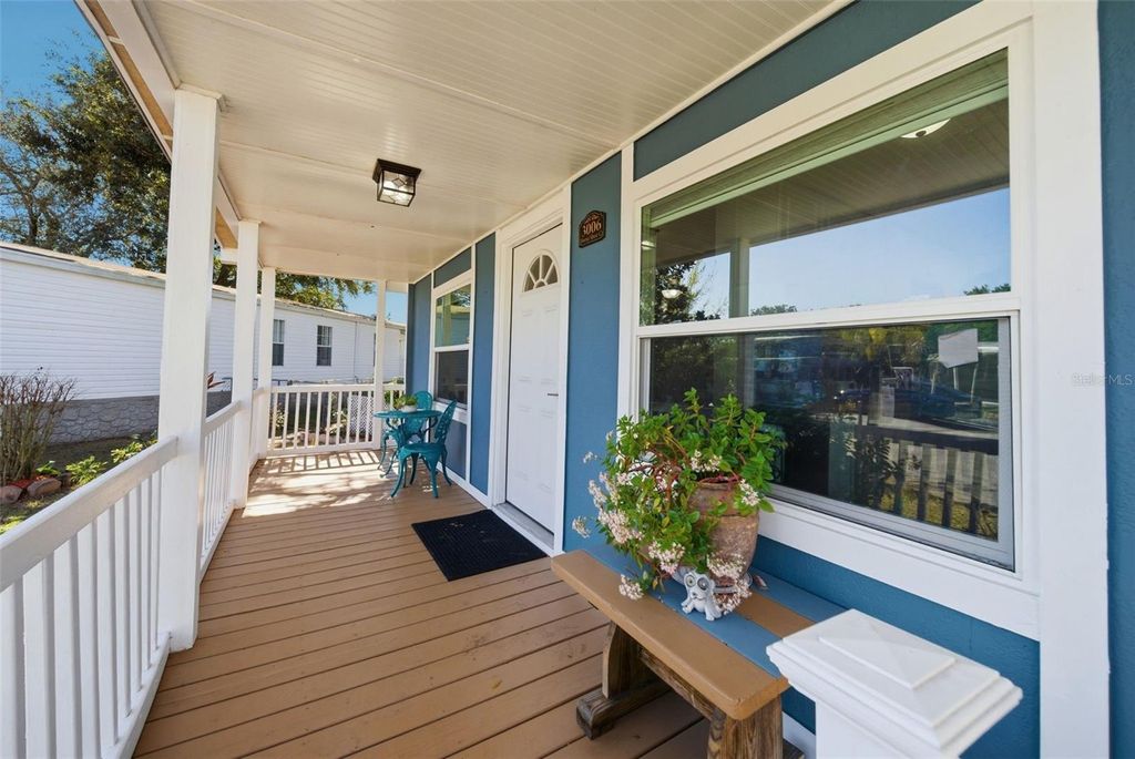 Image 4 of property listing at 3006 HORSE SHOE COURT, Orlando, FL 32822