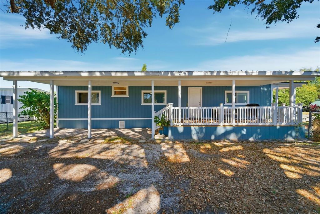 Image 7 of property listing at 3006 HORSE SHOE COURT, Orlando, FL 32822