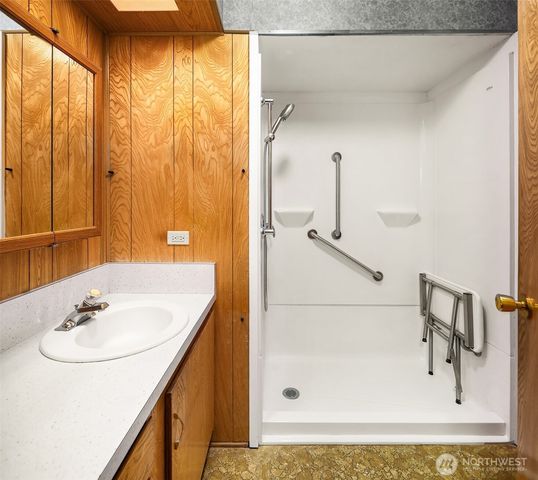 6037 NE BLAKELY Avenue, Bainbridge Island, WA 98110