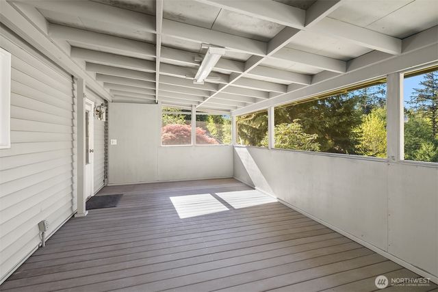 6037 NE BLAKELY Avenue, Bainbridge Island, WA 98110