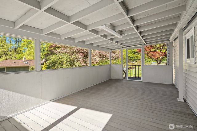 6037 NE BLAKELY Avenue, Bainbridge Island, WA 98110