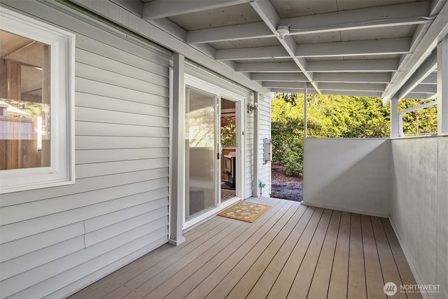 6037 NE BLAKELY Avenue, Bainbridge Island, WA 98110