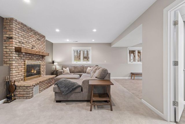 5420 Spring Lane, Minnetonka, MN 55345