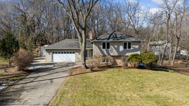 5420 Spring Lane, Minnetonka, MN 55345