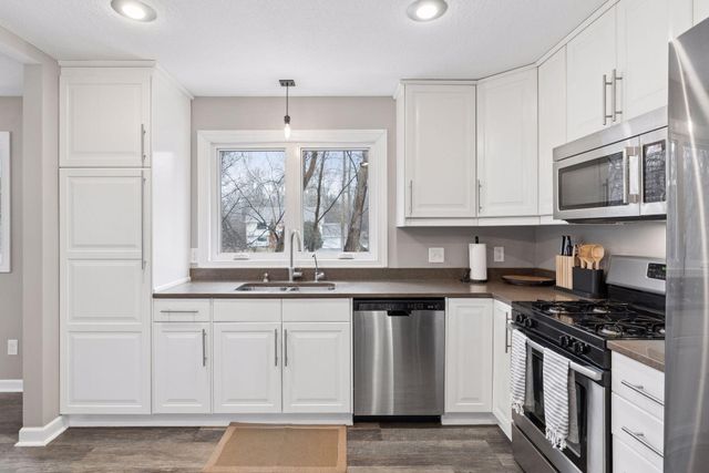 5420 Spring Lane, Minnetonka, MN 55345