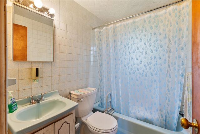 1334 Overdale Dr, West Homestead, PA 15120