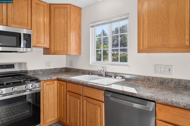 831 Fulton Way, El Sobrante, CA 94803