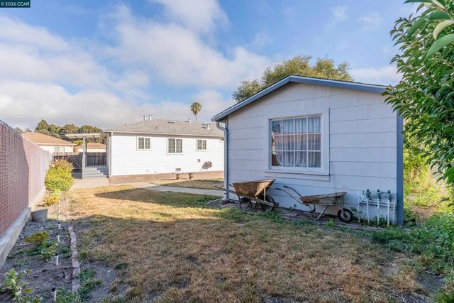 831 Fulton Way, El Sobrante, CA 94803
