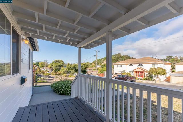 831 Fulton Way, El Sobrante, CA 94803