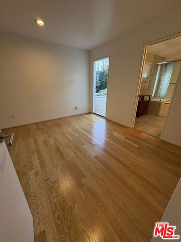 444 W Avenue 37, Los Angeles, CA 90065