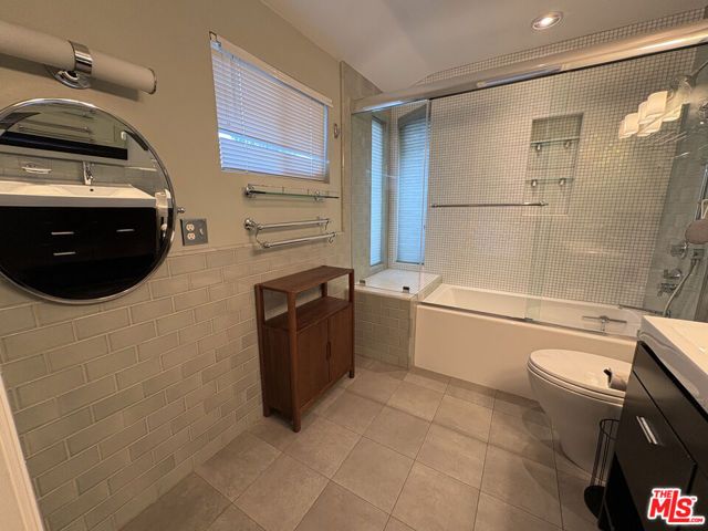 444 W Avenue 37, Los Angeles, CA 90065