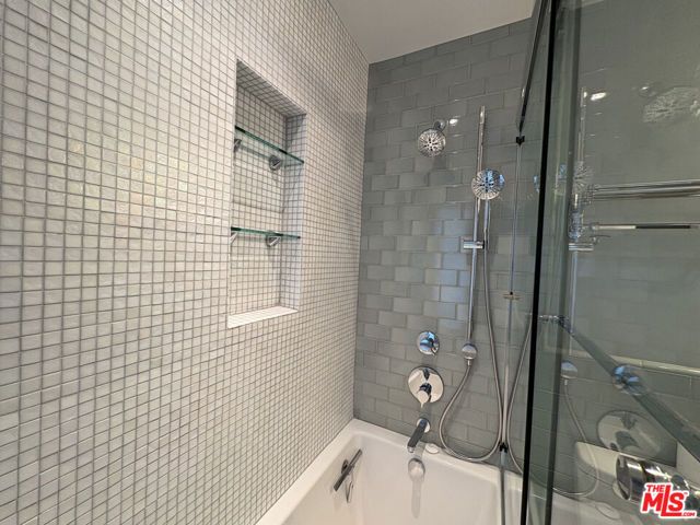 444 W Avenue 37, Los Angeles, CA 90065