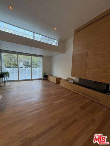 444 W Avenue 37, Los Angeles, CA 90065