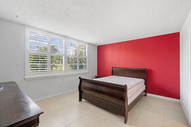 7610 NW 18th Street 102, Margate, FL 33063