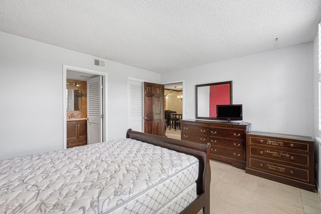 7610 NW 18th Street 102, Margate, FL 33063