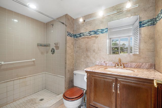 7610 NW 18th Street 102, Margate, FL 33063