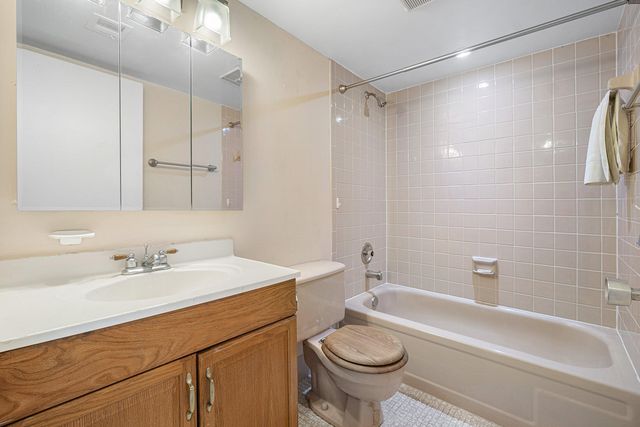 7610 NW 18th Street 102, Margate, FL 33063