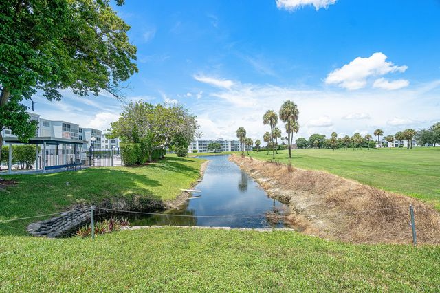 7610 NW 18th Street 102, Margate, FL 33063