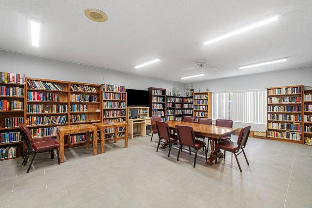 7610 NW 18th Street 102, Margate, FL 33063