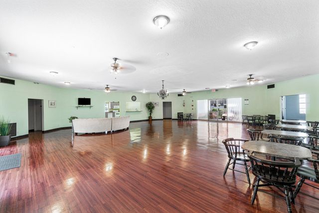 7610 NW 18th Street 102, Margate, FL 33063