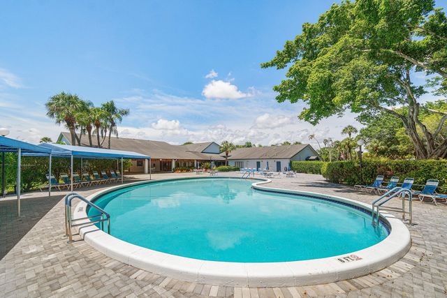 7610 NW 18th Street 102, Margate, FL 33063