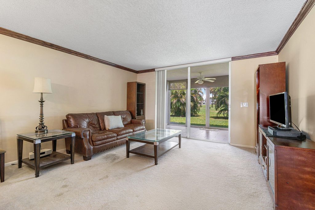 7610 NW 18th Street 102, Margate, FL 33063