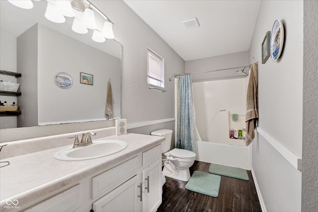 5639 Wood Hollow Drive, Indianapolis, IN 46239