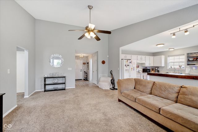 5639 Wood Hollow Drive, Indianapolis, IN 46239
