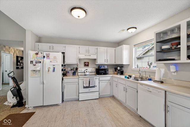 5639 Wood Hollow Drive, Indianapolis, IN 46239