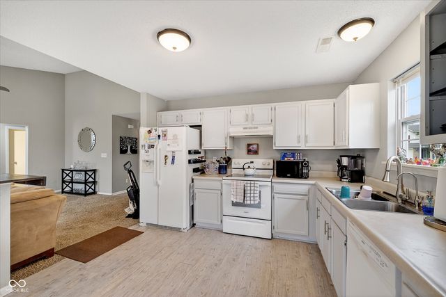 5639 Wood Hollow Drive, Indianapolis, IN 46239