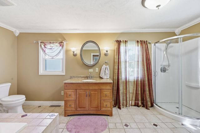 120 New Cut Road, Jeffersonville, KY 40337
