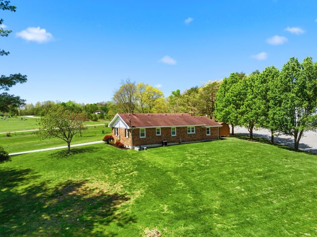 120 New Cut Road, Jeffersonville, KY 40337