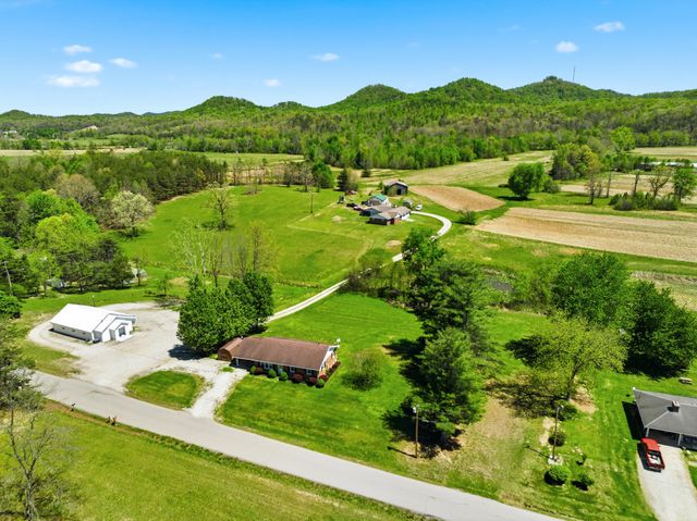 120 New Cut Road, Jeffersonville, KY 40337