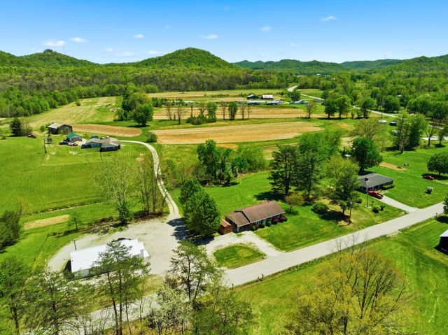 120 New Cut Road, Jeffersonville, KY 40337
