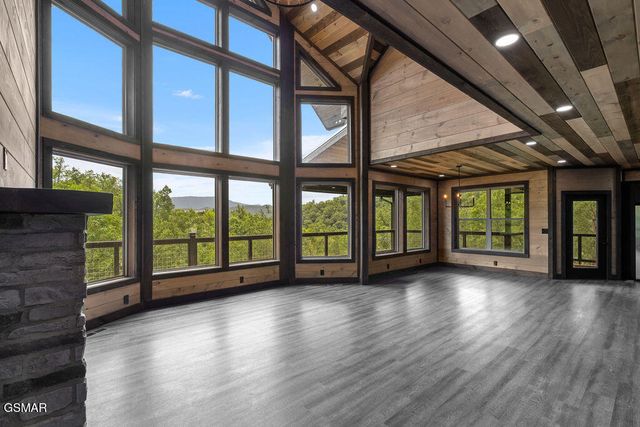 3123 Laughing Pine Lane, Sevierville, TN 37862