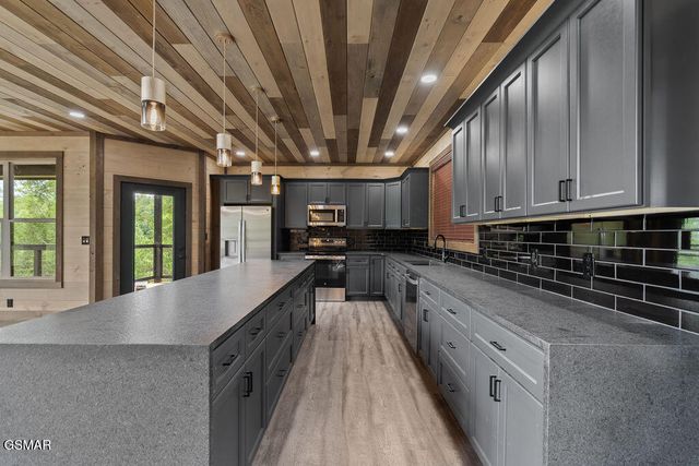 3123 Laughing Pine Lane, Sevierville, TN 37862