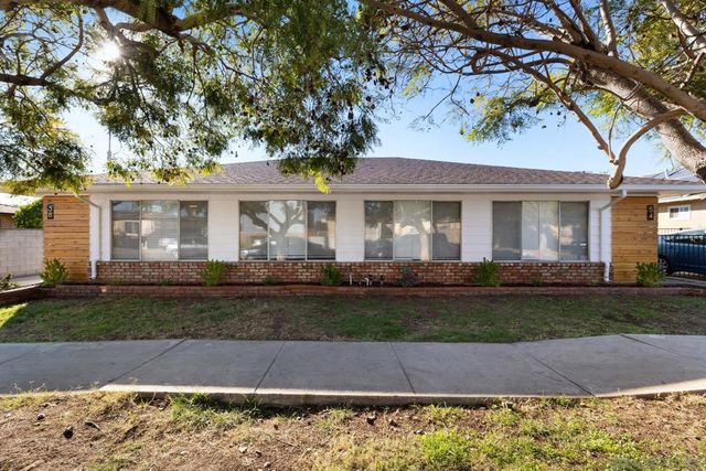 54 58 Smith, Chula Vista, CA 91910