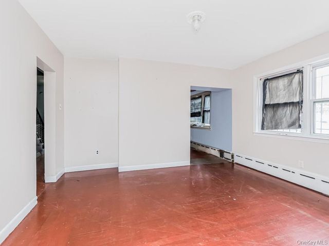 20 Saint Josephs Avenue, Yonkers, NY 10703