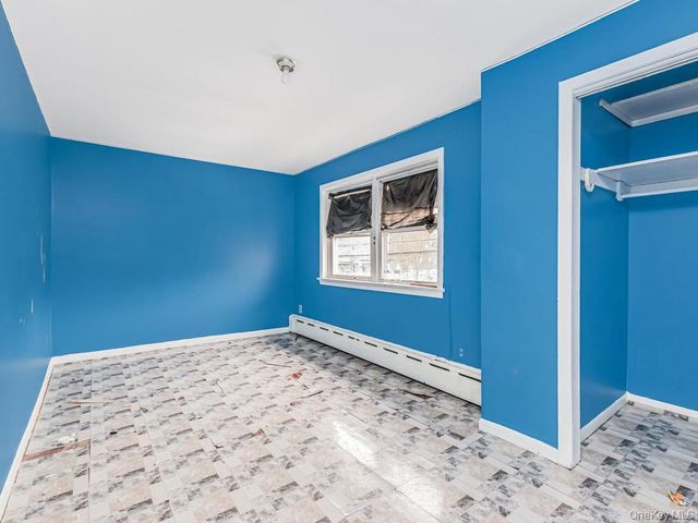20 Saint Josephs Avenue, Yonkers, NY 10703