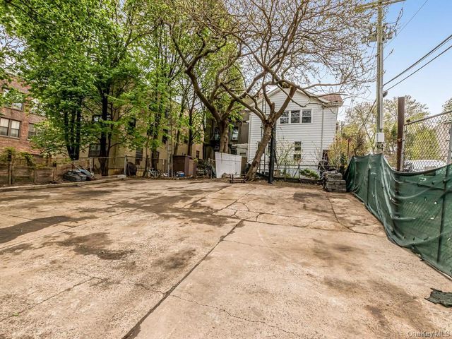 20 Saint Josephs Avenue, Yonkers, NY 10703